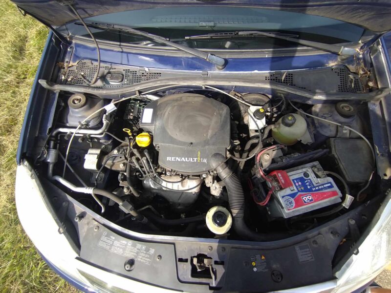 Dacia Sandero 1.6 essence 90cv laureate , clim , révisée , CT ok , distribution neuve