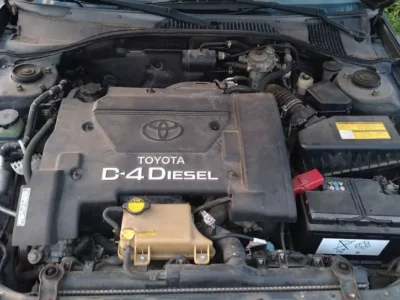 Moteur Toyota D4D complet avec boîte en état de marche 150.000km année 2002 avensis