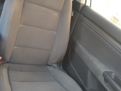 Intérieur VW Golf 5 TDI 3 portes, sièges banquette panneaux de porte